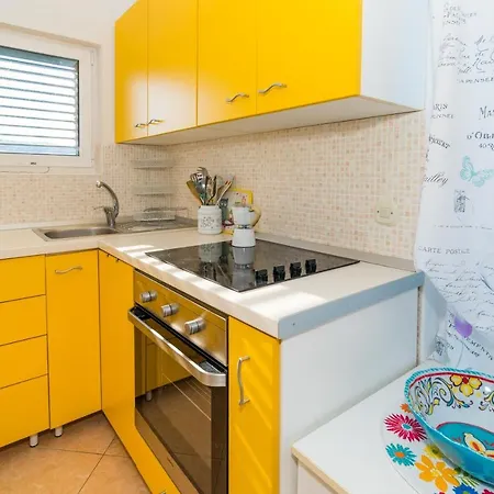 아파트 By The Sea Necujam, Solta - 16729 *