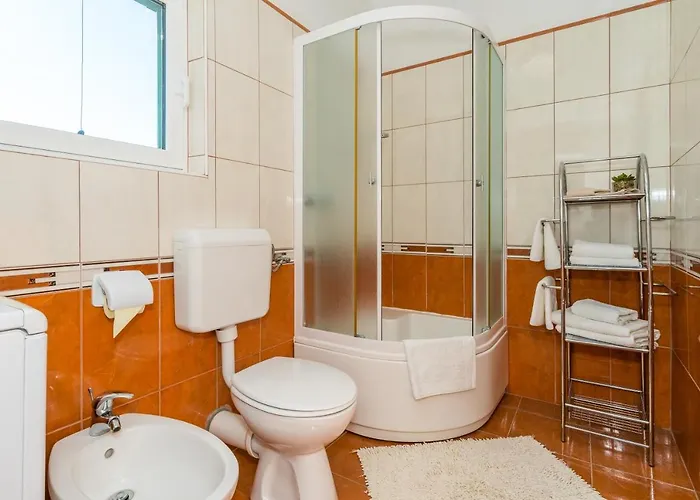 Apartman By The Sea Necujam, Solta - 16729 *