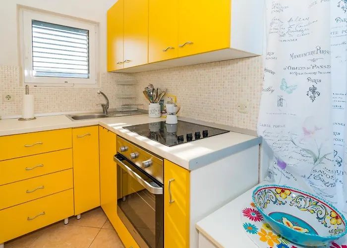 Apartman By The Sea Necujam, Solta - 16729 *